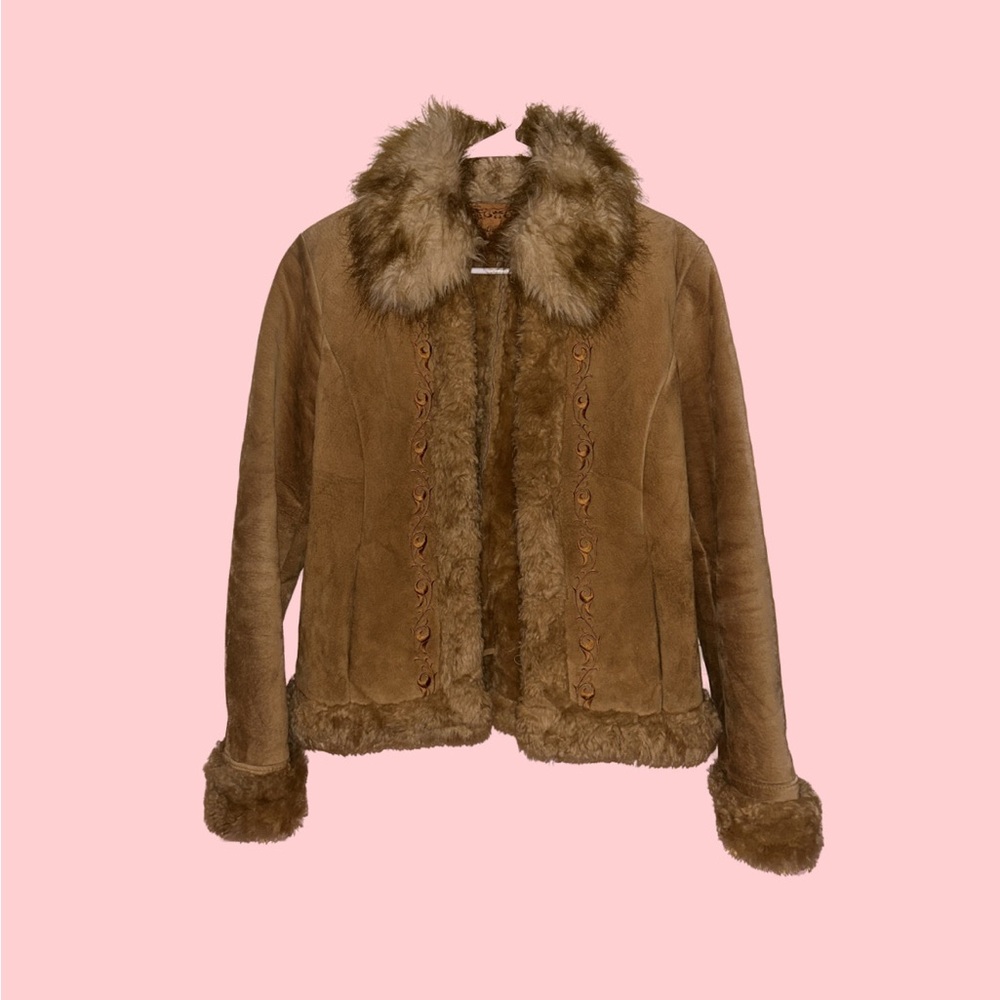 Guess leather and faux fur jacket
Size S